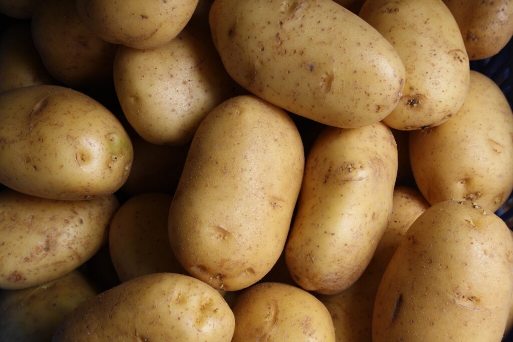 Pomme de terre au four à l&rsquo;ancienne : le secret d&rsquo;une peau croustillante et d&rsquo;une chair fondante